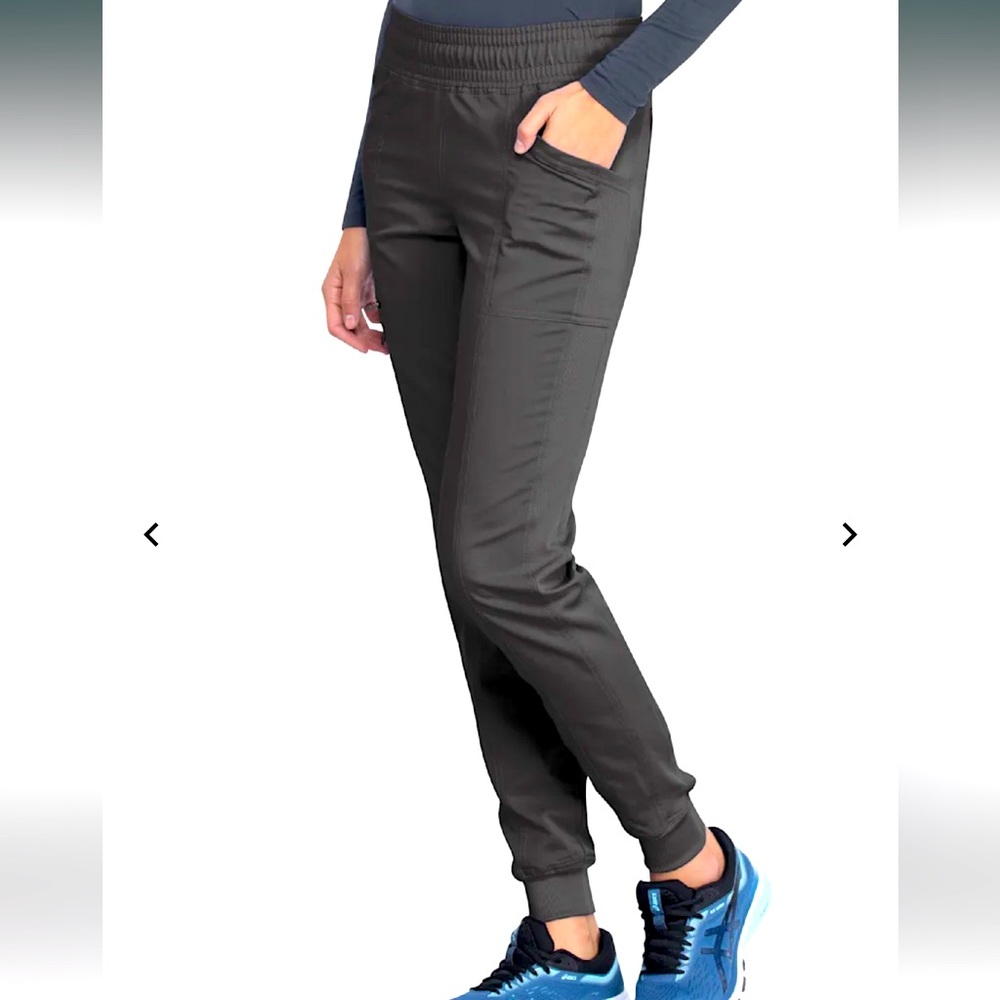 5-Pocket Jogger Scrub Pants